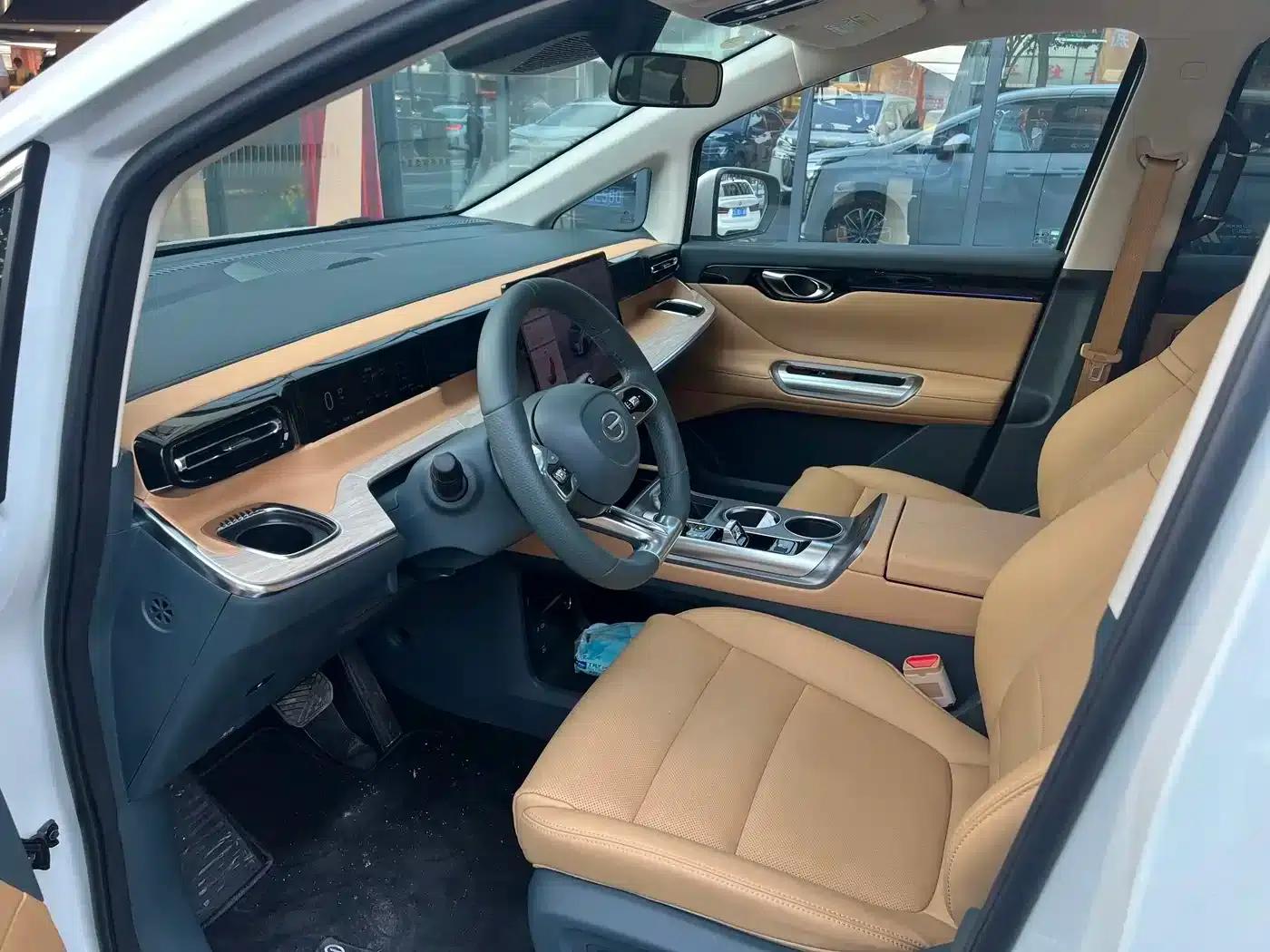 Trumpchi E8 PHEV 2024 Model 150km Dragon Glory Edition — миниатюра 9
