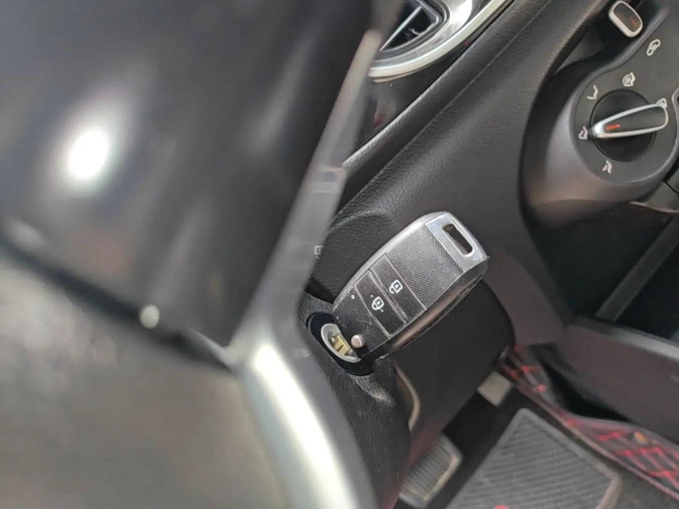 Kia Pegas 2017 1.4L Automatic Value Edition — миниатюра 12