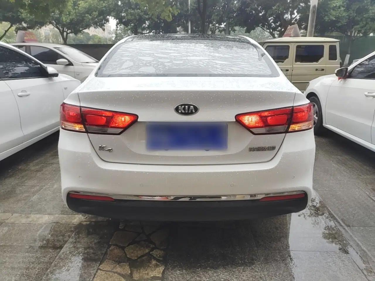 Kia K4 2014 1.8L Automatic GLS — миниатюра 5