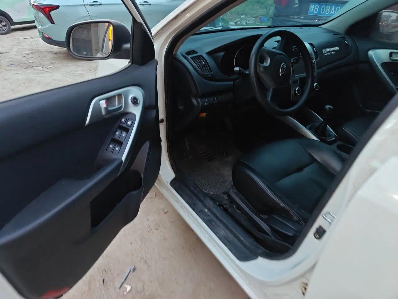 Kia Forte 2014 1.6L MT GL — миниатюра 17