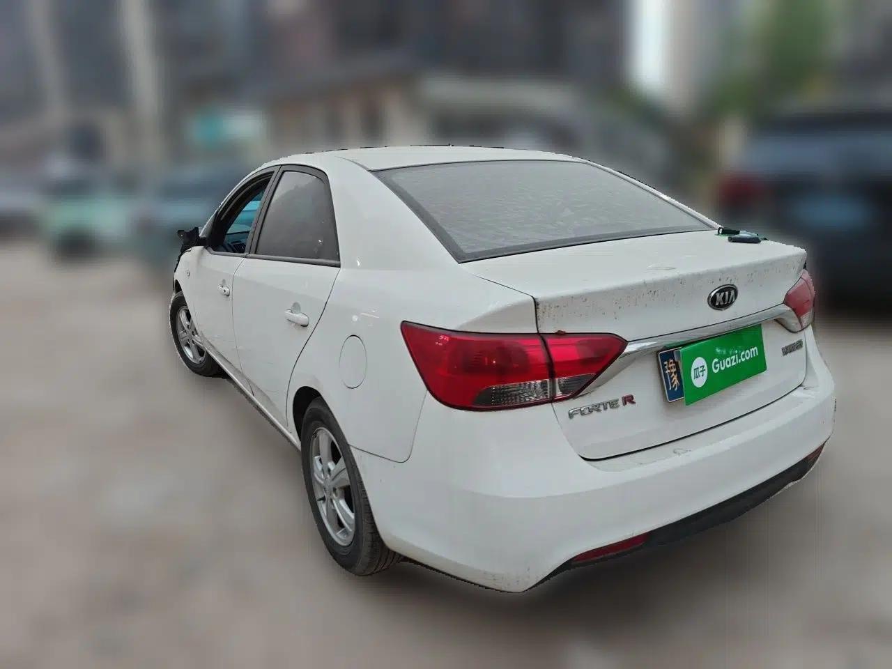 Kia Forte 2014 1.6L MT GL — миниатюра 4