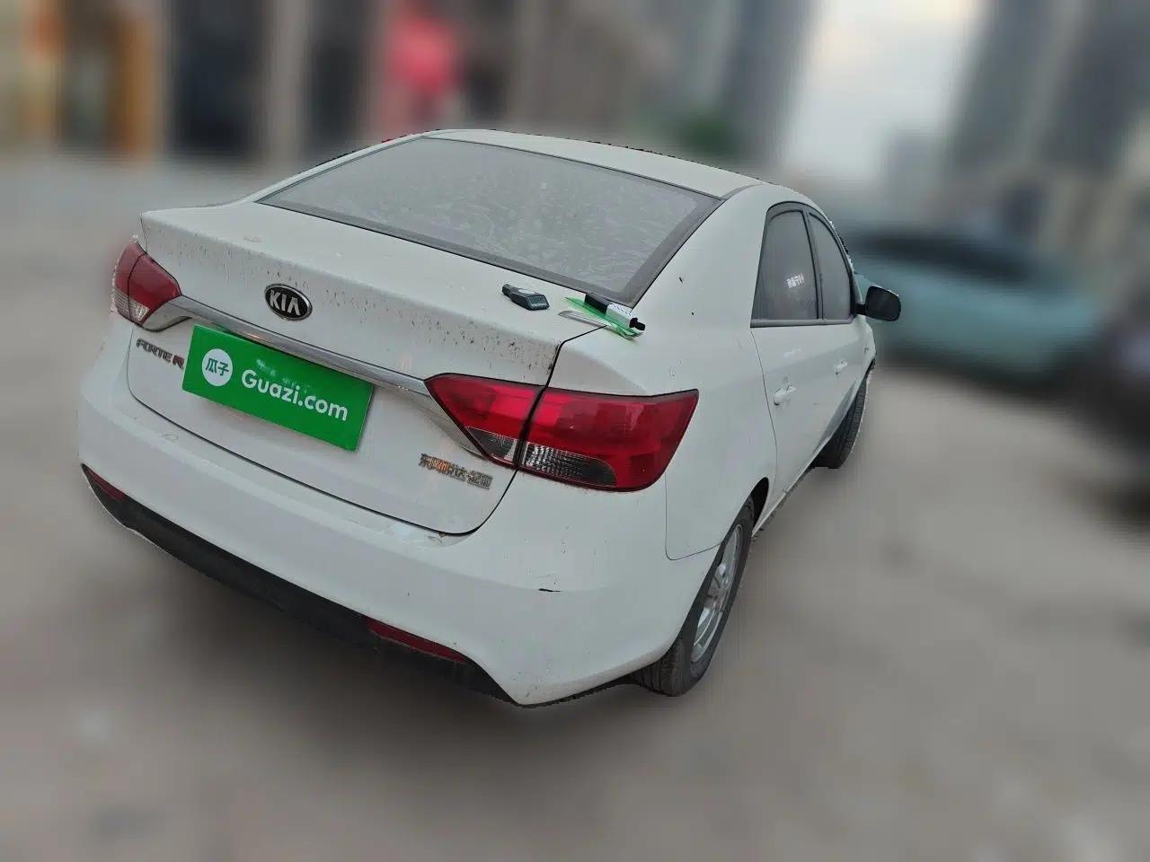 Kia Forte 2014 1.6L MT GL — миниатюра 6