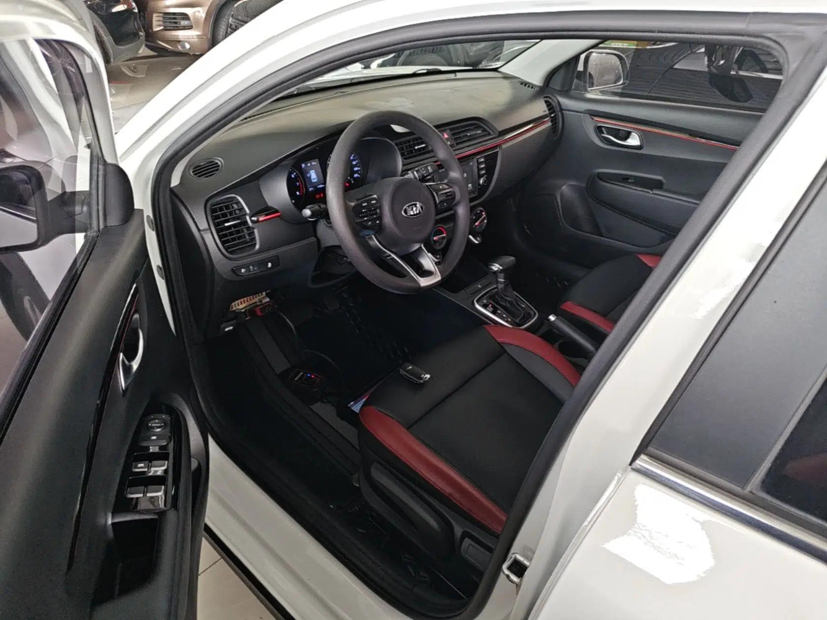 Kia KX Cross 2017 1.4L AT GLS — миниатюра 18