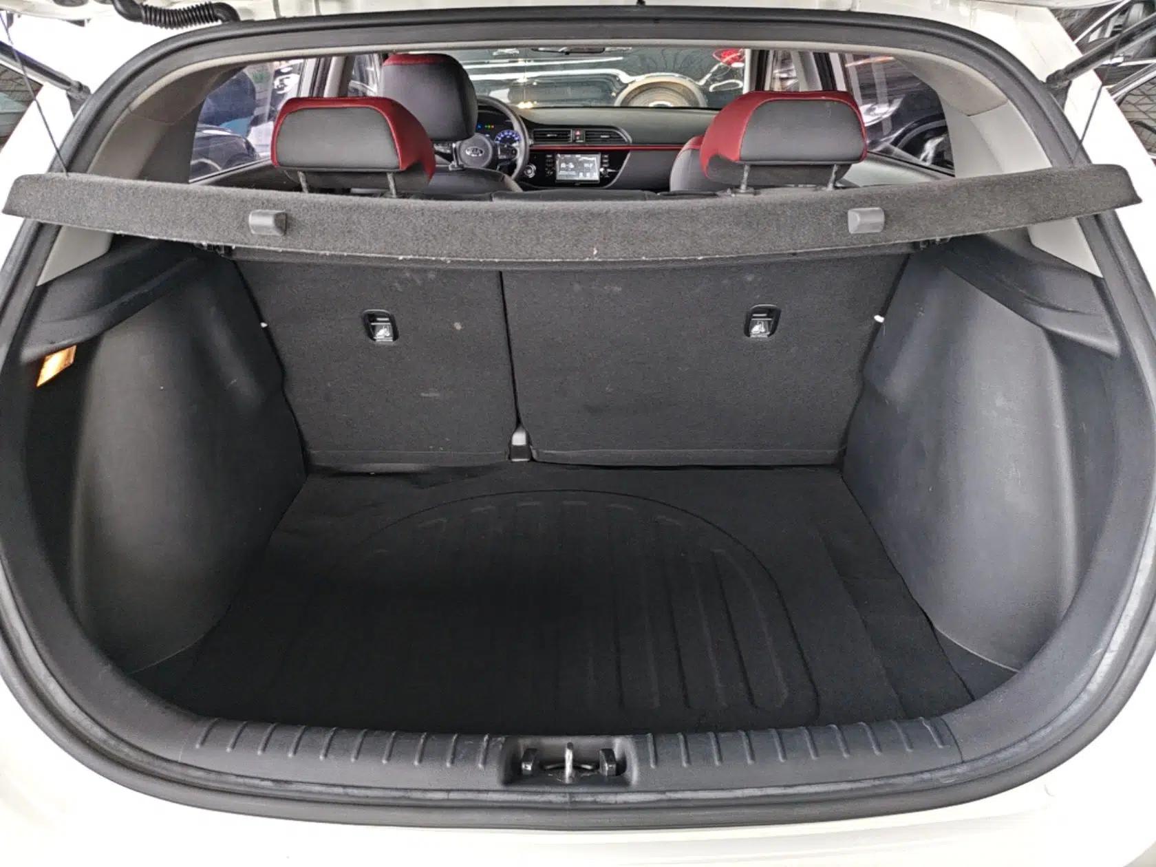 Kia KX Cross 2017 1.4L AT GLS — миниатюра 22