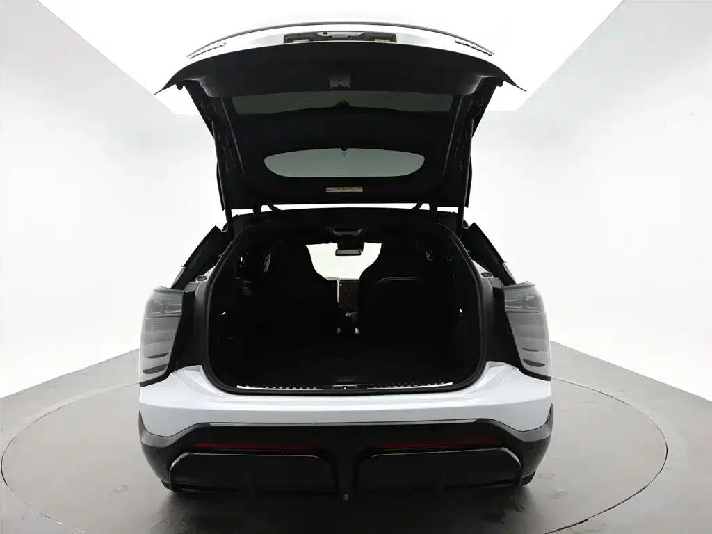 HiPhi X 2022 Smart Edition 6-seater Long Range — миниатюра 9