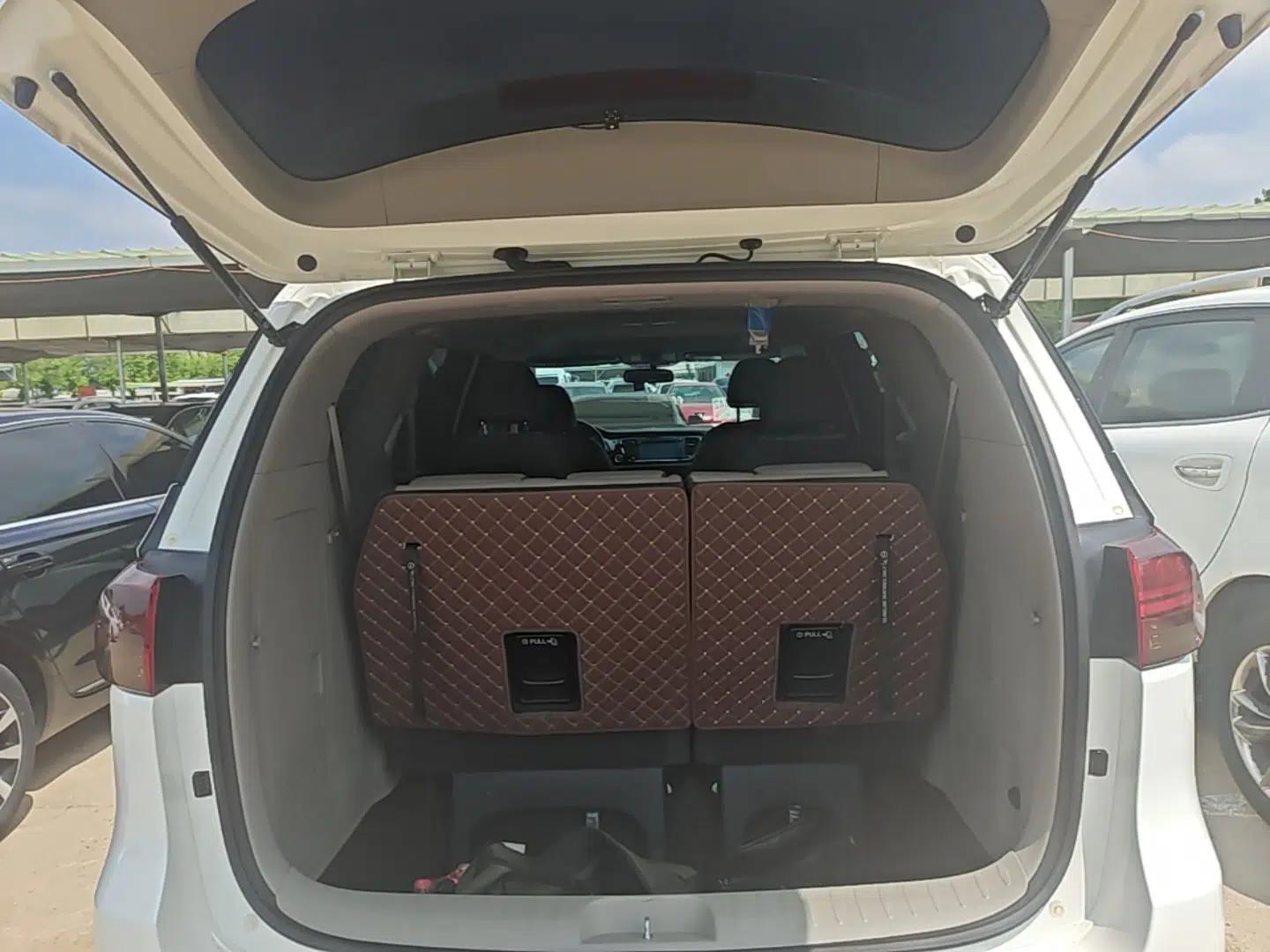 Kia Carnival 2015 3.3 GDI Luxury Edition China V Standard — миниатюра 21