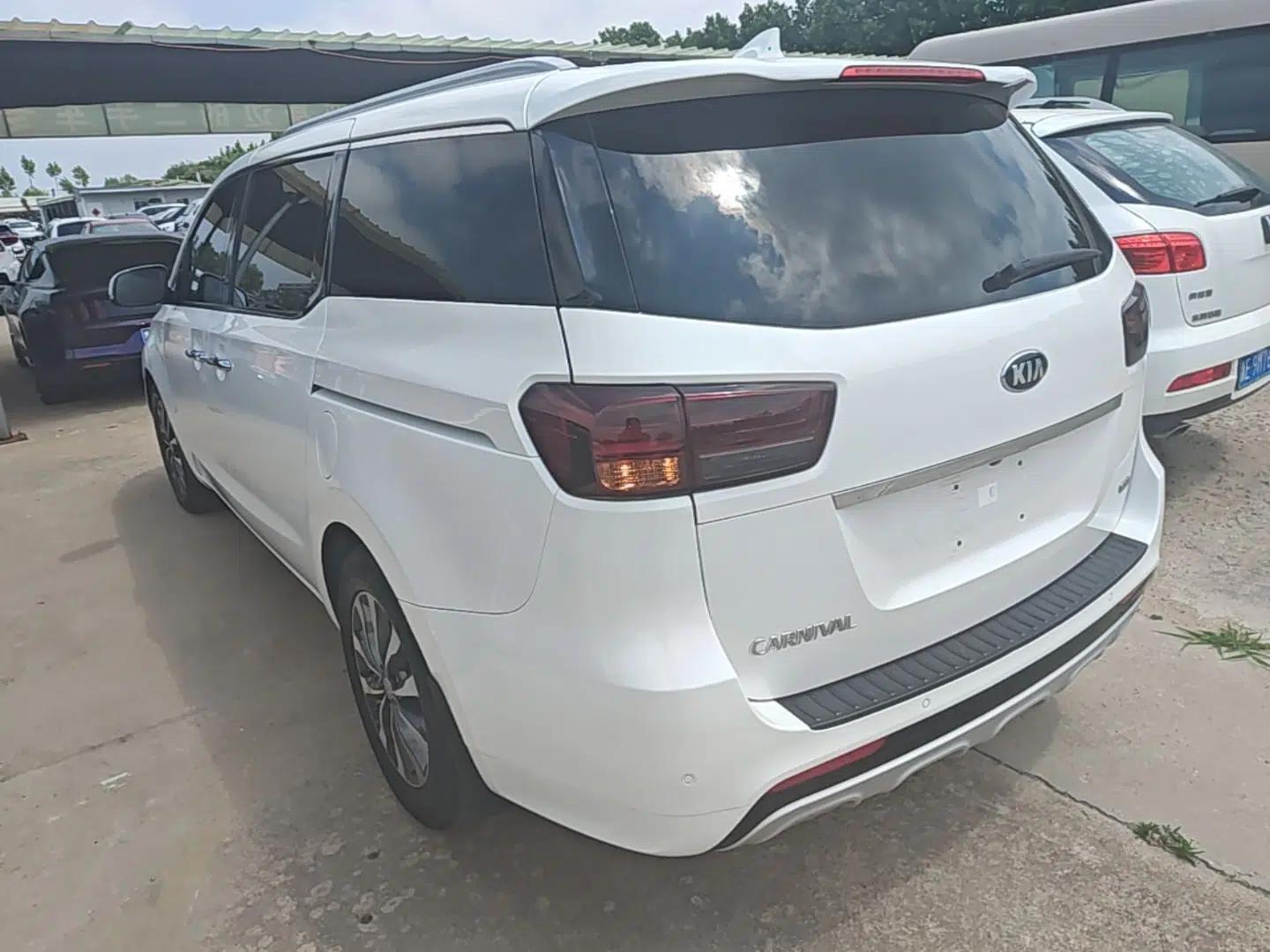 Kia Carnival 2015 3.3 GDI Luxury Edition China V Standard — миниатюра 7