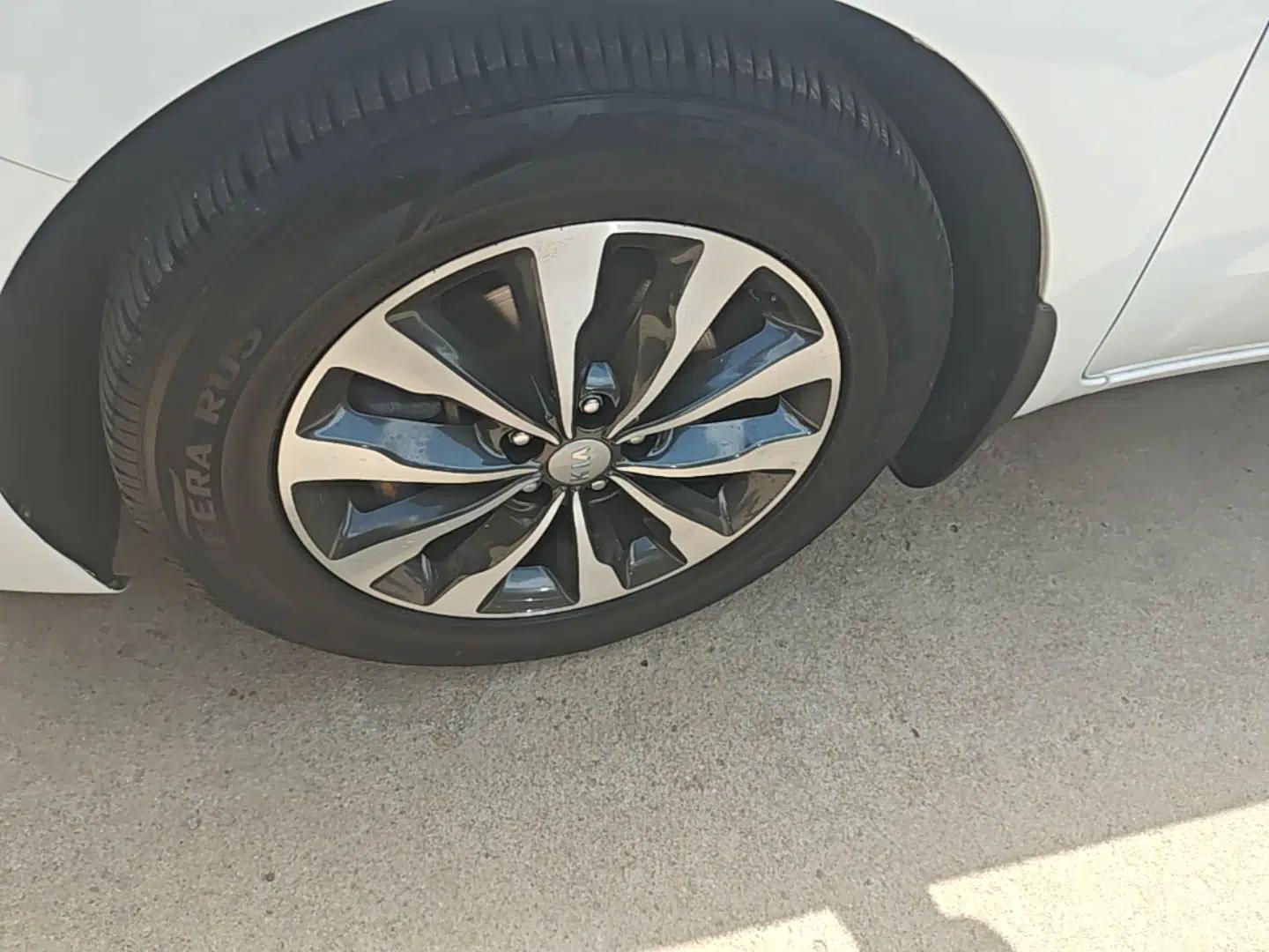 Kia Carnival 2015 3.3 GDI Luxury Edition China V Standard — миниатюра 9