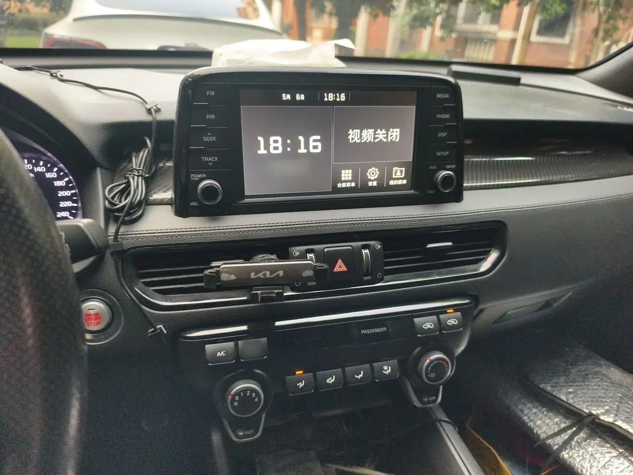 Kia KX7 2017 2.0T Automatic Two-Wheel Drive GLS 7-Seater — миниатюра 12