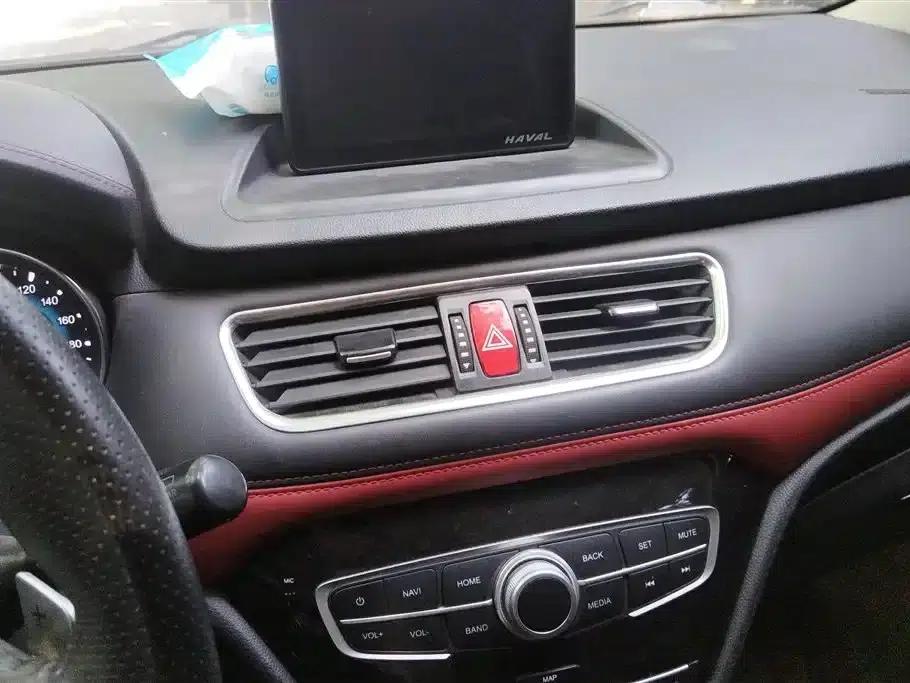 Haval H1 2016 Facelift Blue Label 1.5L AMT Luxury — миниатюра 10