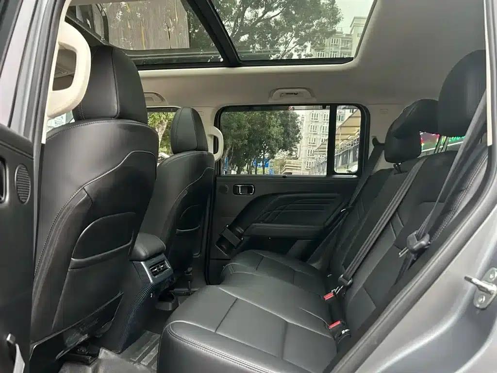 Haval Raptor 2025 Fuel-Powered 2.0T 4WD Ultra — миниатюра 9