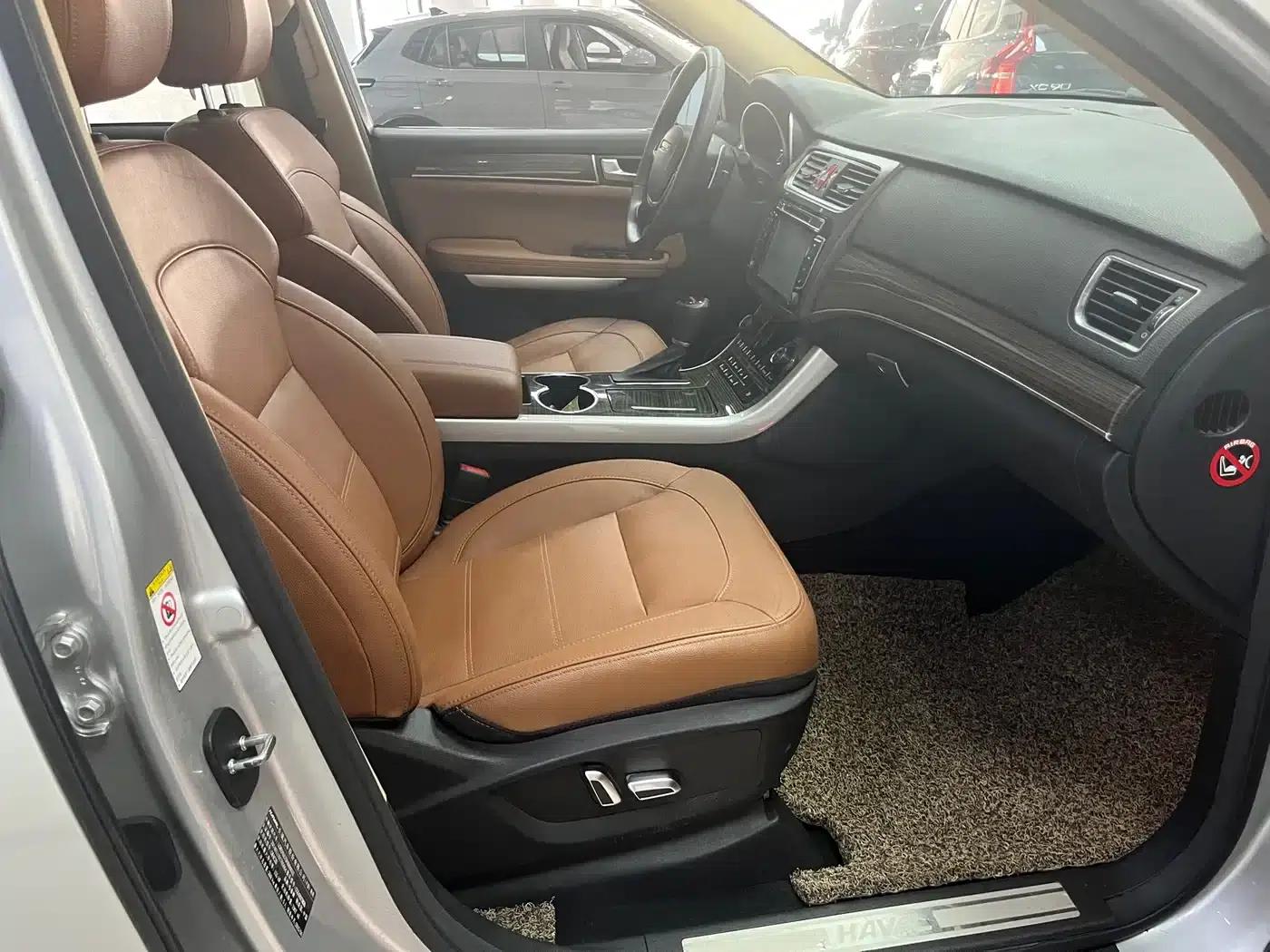 Haval H8 2015 2.0T Two-Wheel Drive Luxury Edition — миниатюра 14