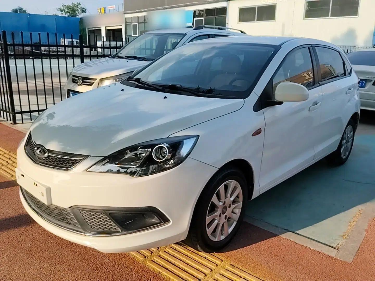 Chery Fengyun 2 2015 1.5L Manual New Edition — миниатюра 1