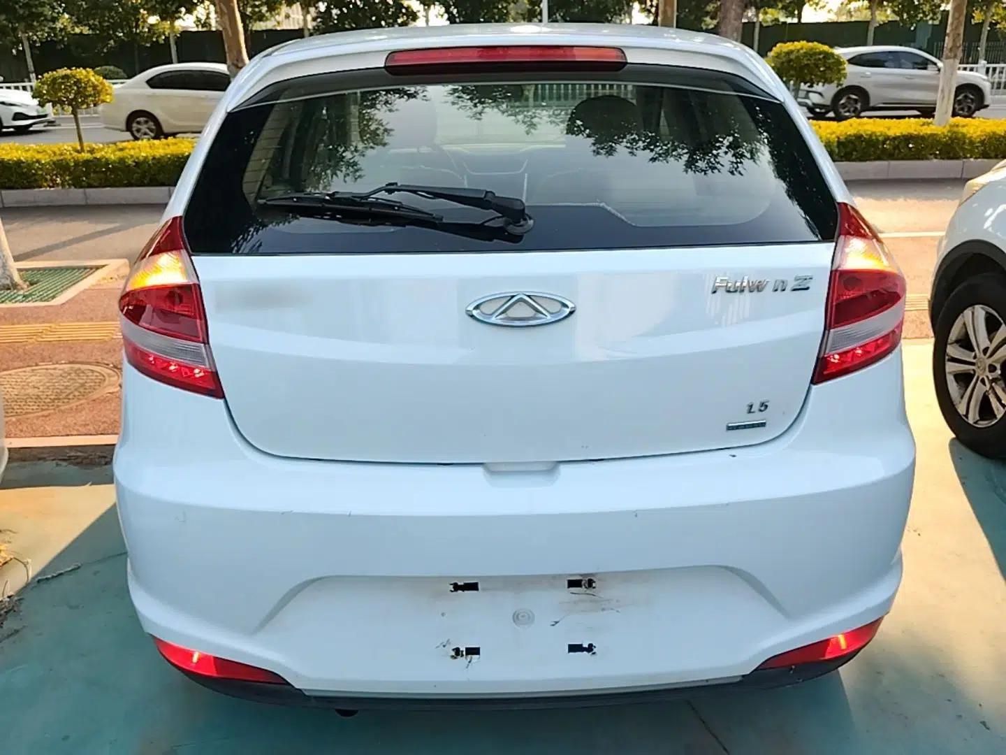Chery Fengyun 2 2015 1.5L Manual New Edition — миниатюра 3