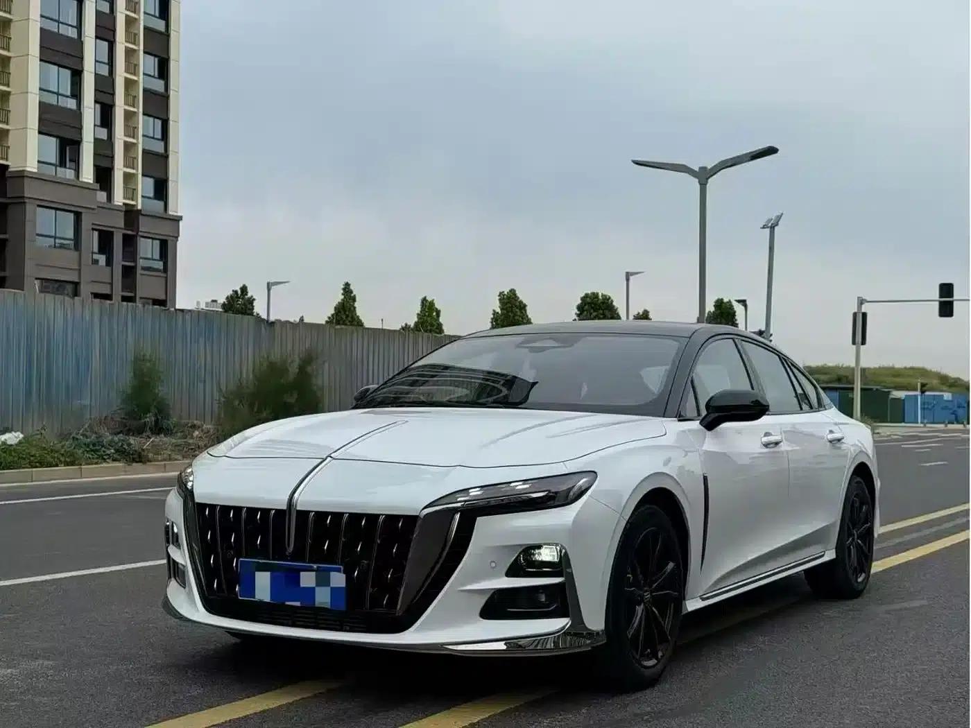 Hongqi H6 2025 2.0T Premium Edition — миниатюра 1