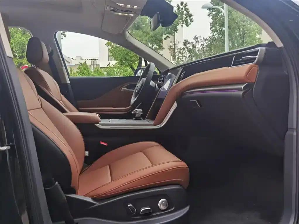 Hongqi HS7 PHEV 2025 2.0T PHEV AWD 2 Millionth Unit Commemorative Edition, 6 Seats — миниатюра 11
