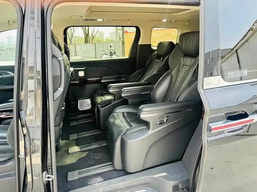 Hongqi HQ9 2023 2.0T Intelligent Flagship Edition — миниатюра 3