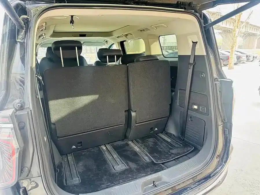 Hongqi HQ9 2023 2.0T Intelligent Flagship Edition — миниатюра 4