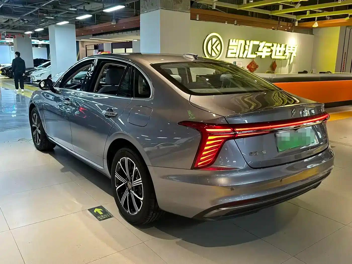 Hongqi H5 PHEV 2025 Model 170 Super Hybrid — миниатюра 11