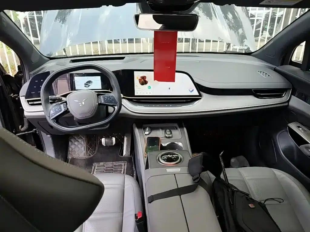 Hongqi Tiangong 08 2025 680 Ultra 4WD Edition — миниатюра 10