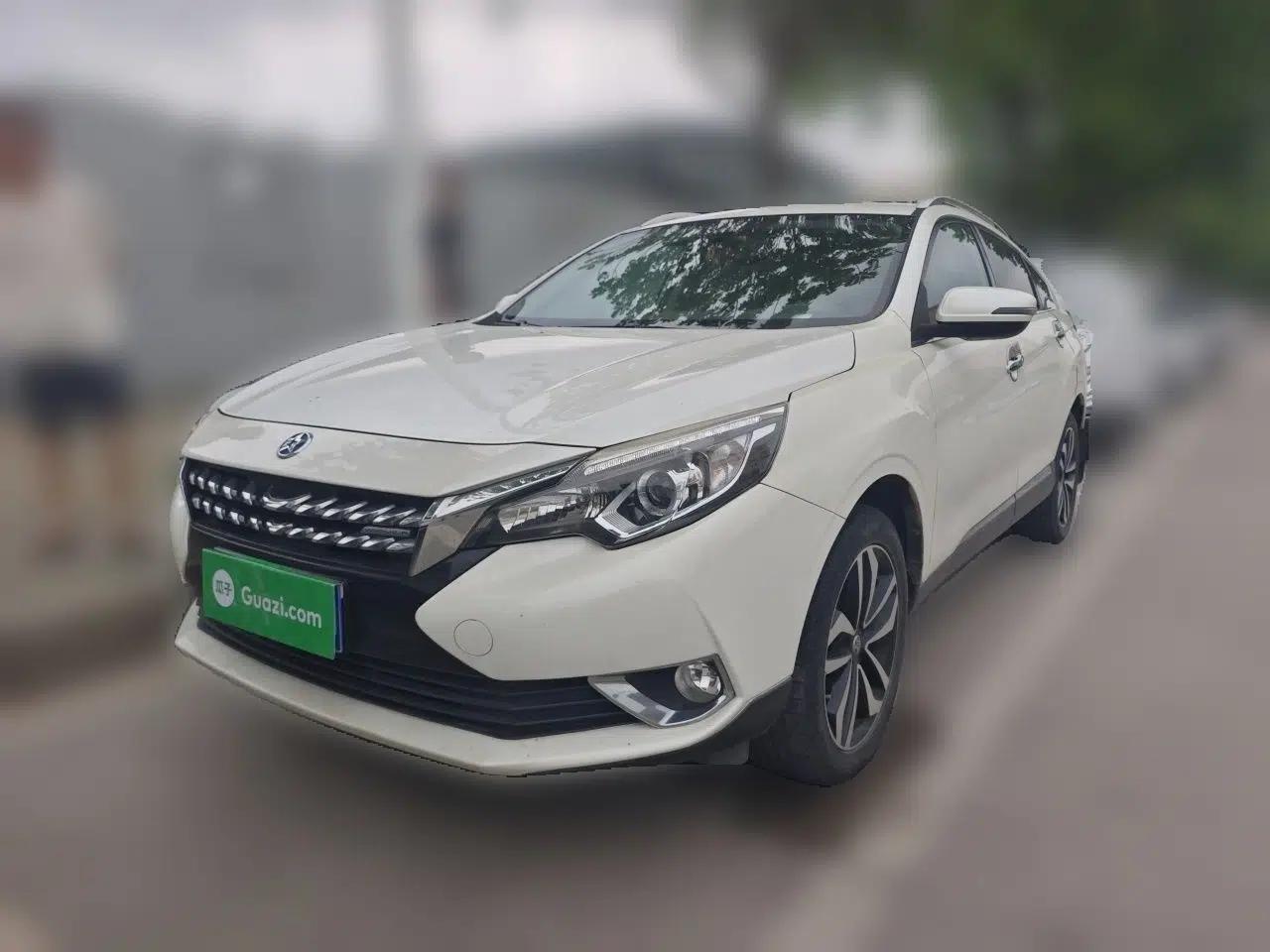 Venucia T90 2017 2.0L CVT Smart Edition — миниатюра 1