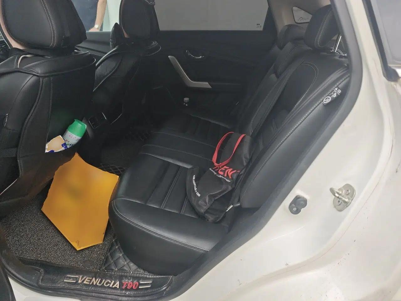 Venucia T90 2017 2.0L CVT Smart Edition — миниатюра 18
