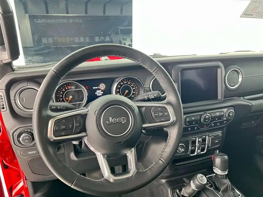 Gladiator 2022 3.6L First Edition — миниатюра 13