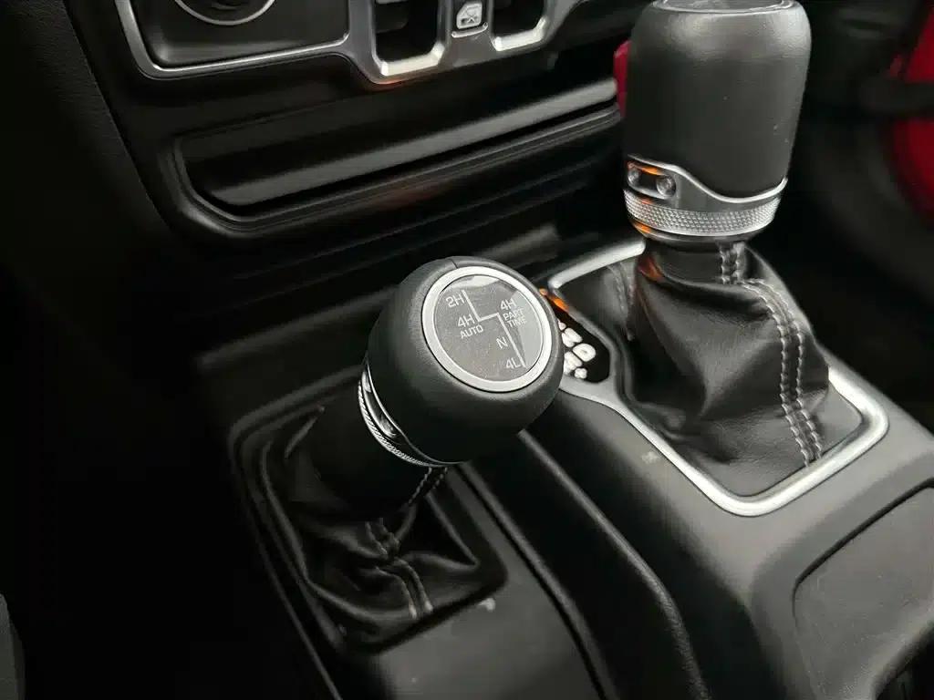 Gladiator 2022 3.6L First Edition — миниатюра 19