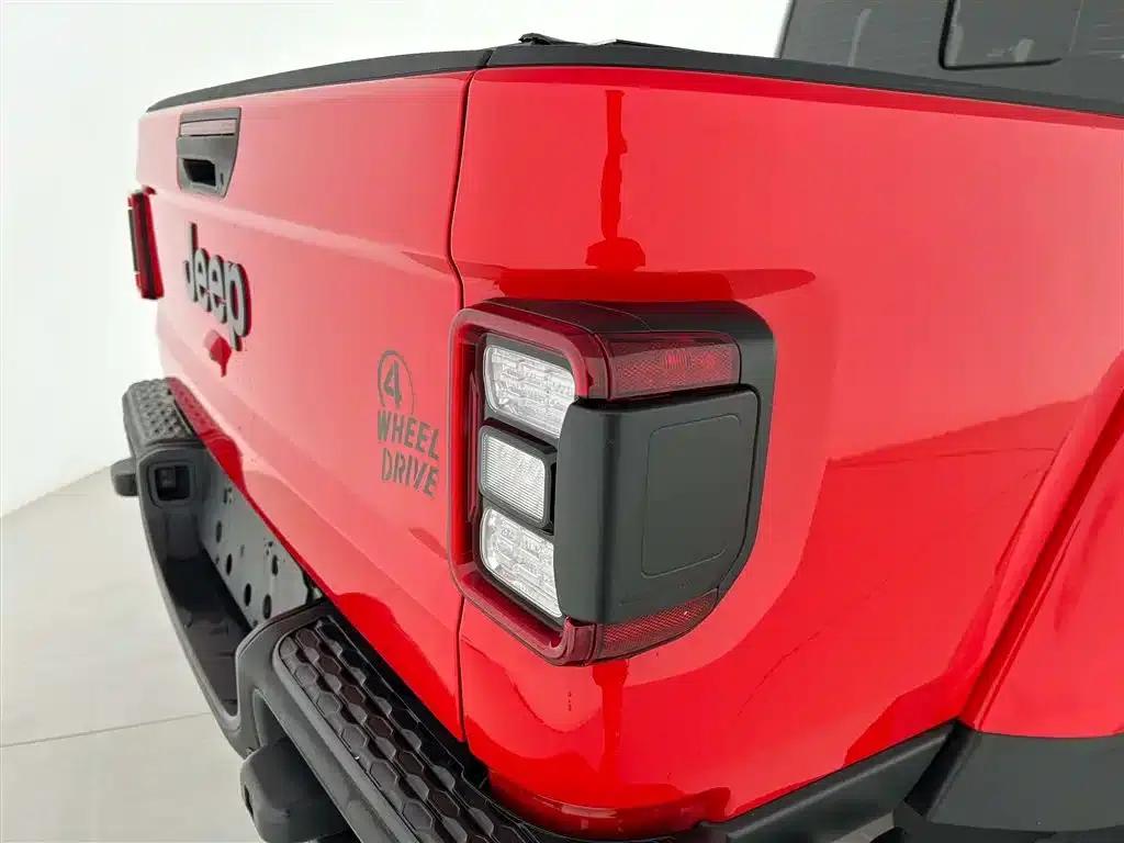 Gladiator 2022 3.6L First Edition — миниатюра 9