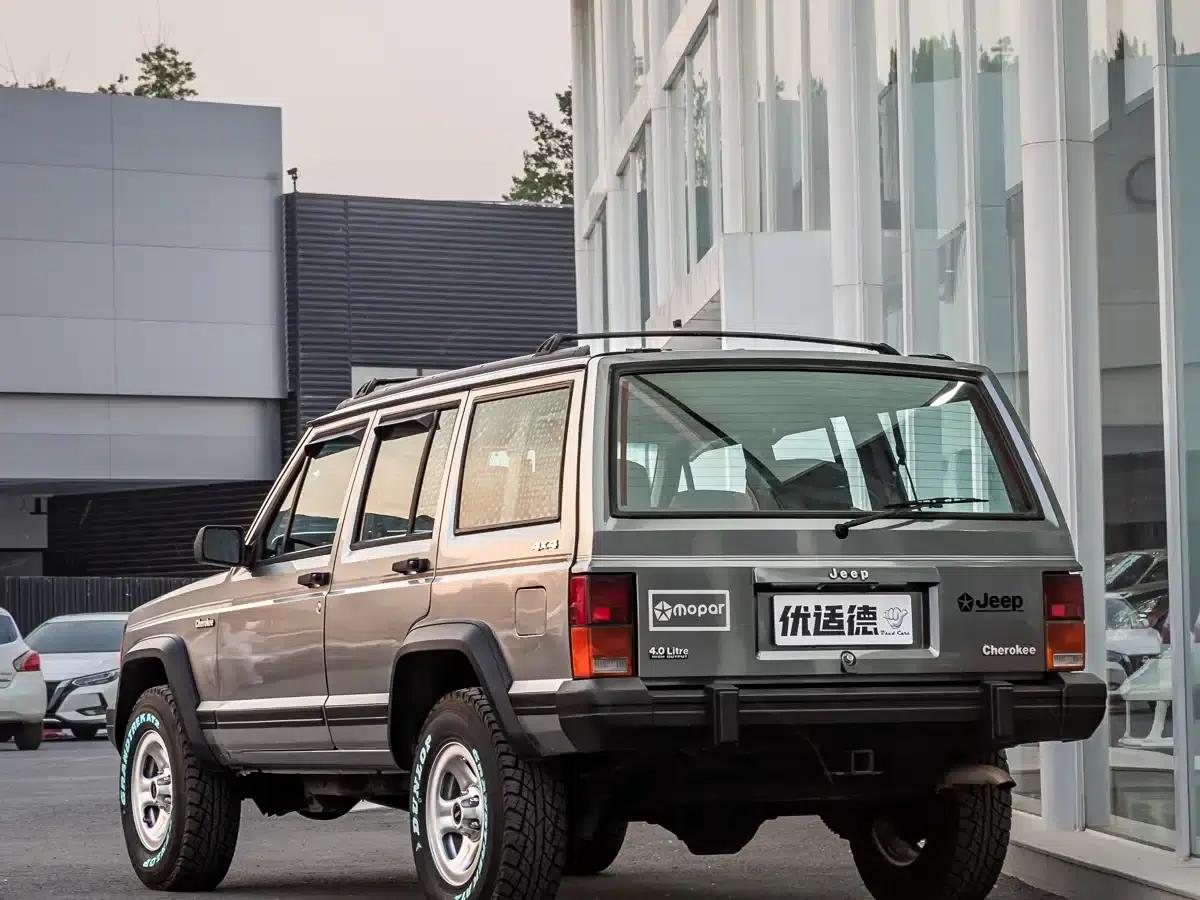 Beijing Jeep 2002 4.0L Manual 4WD — миниатюра 3