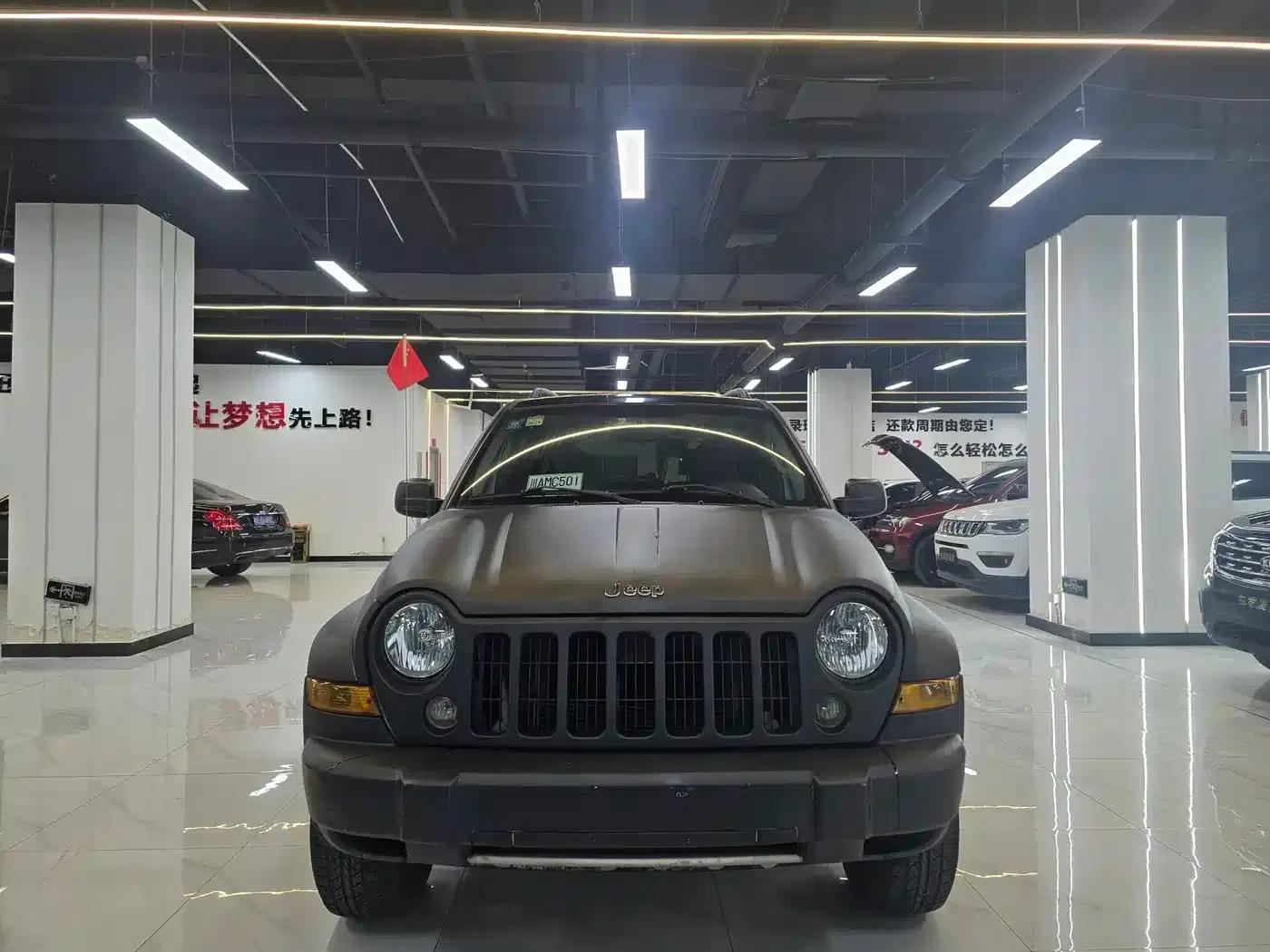 2004 Liberty 3.7L — миниатюра 2