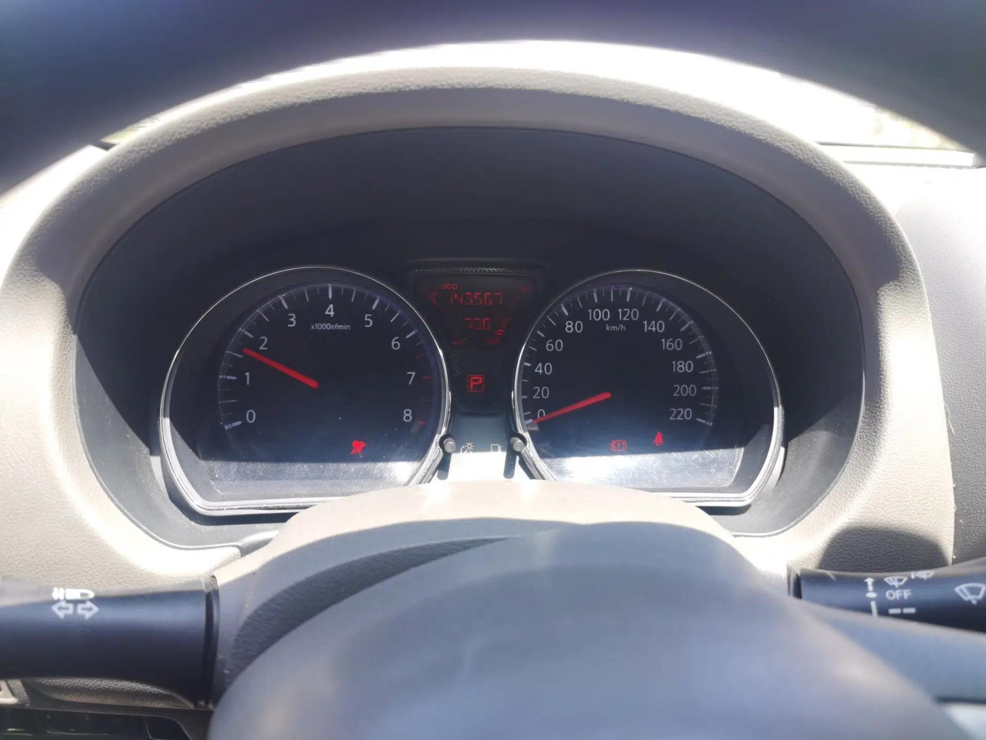 Nissan Sunny 2011 1.5XL CVT Luxury Edition — миниатюра 12