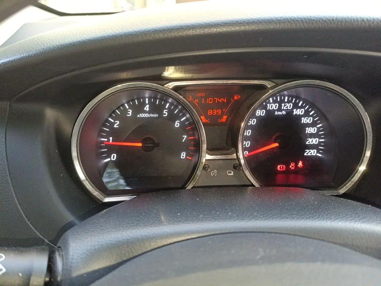 Nissan Livina 2013 1.6XE Manual Comfort Edition — миниатюра 12