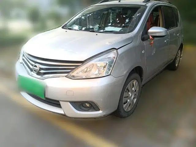 Nissan Livina 2013 1.6XE Manual Comfort Edition