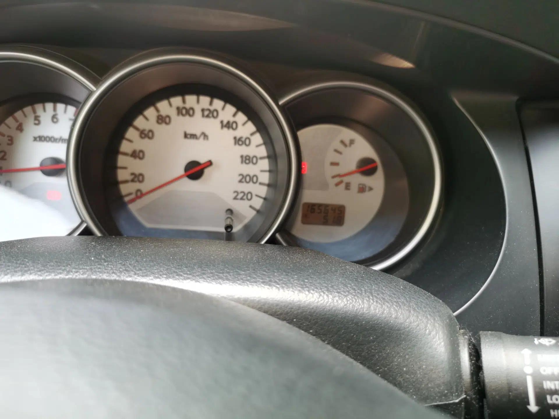 Nissan Livina 2010 Jingyue Edition 1.6L Manual All-Around Model — миниатюра 13