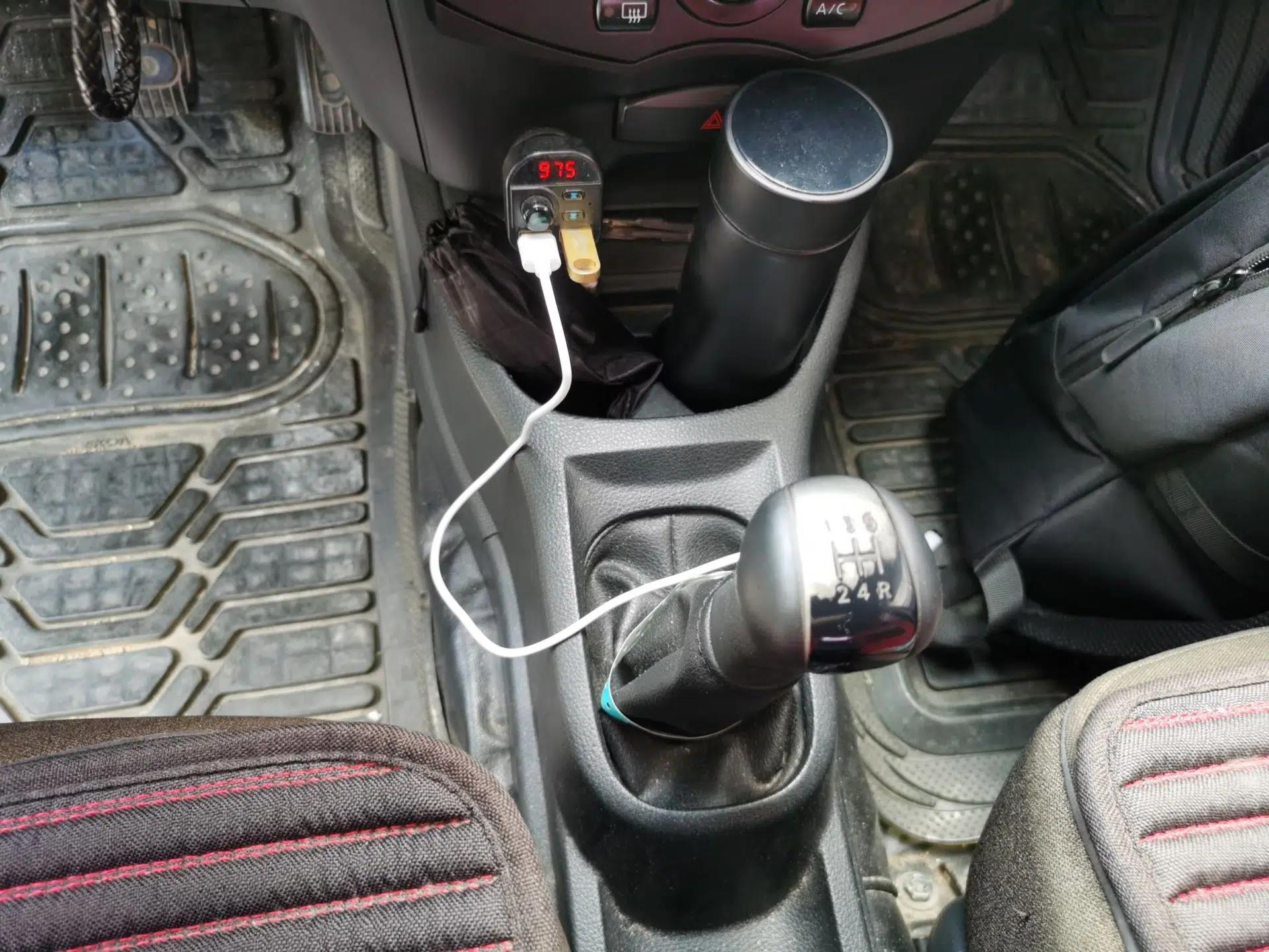 Nissan Livina 2010 Jingyue Edition 1.6L Manual All-Around Model — миниатюра 15