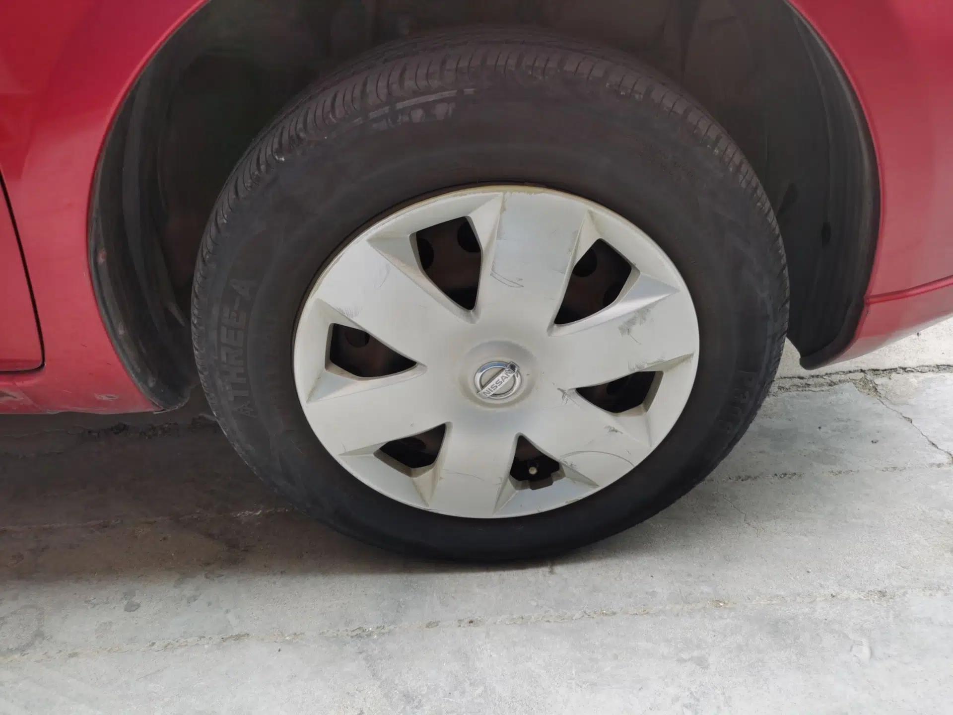 Nissan Livina 2010 Jingyue Edition 1.6L Manual All-Around Model — миниатюра 8