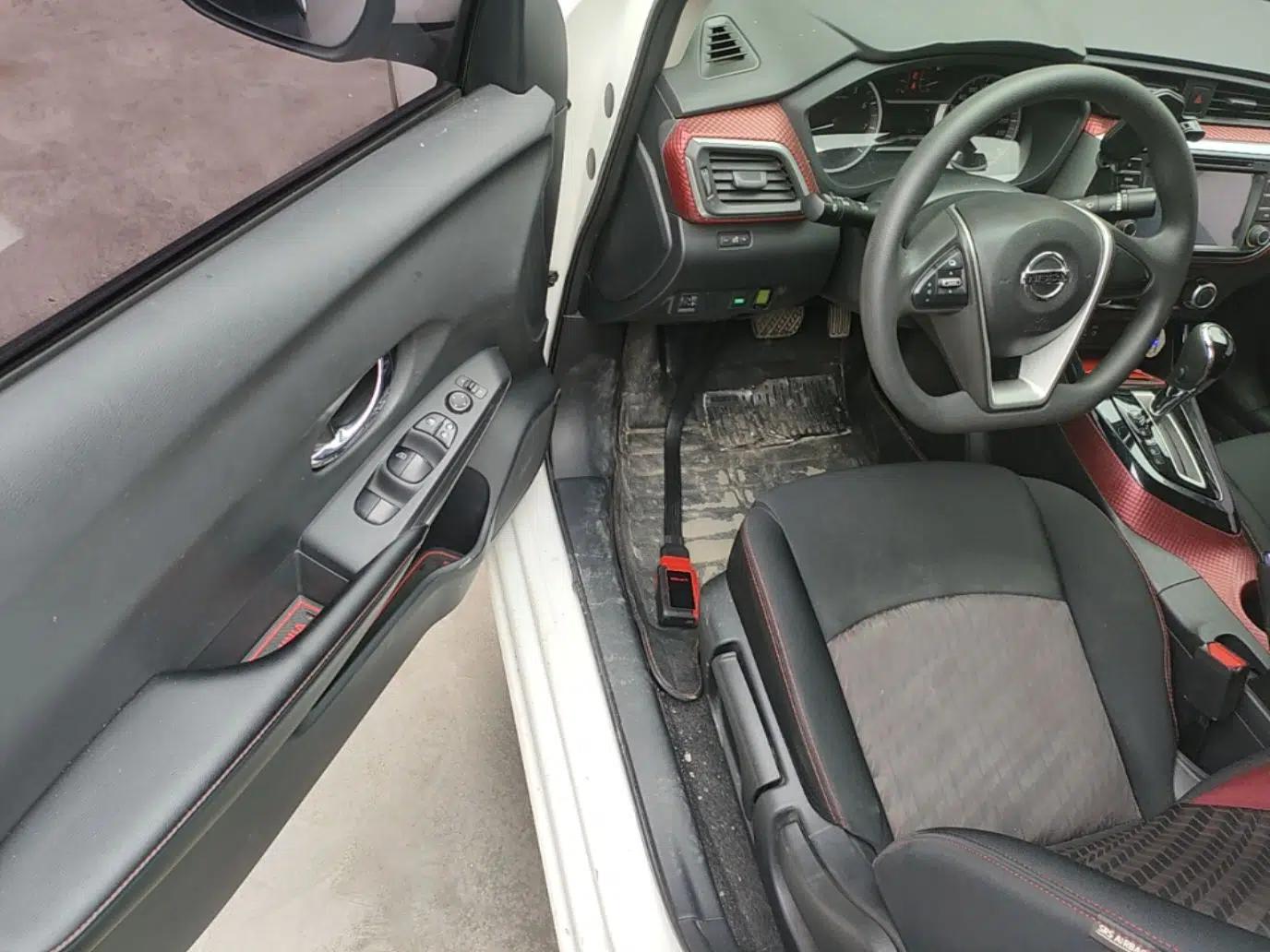 Nissan Lannia 2016 1.6L CVT Cool Edition — миниатюра 18