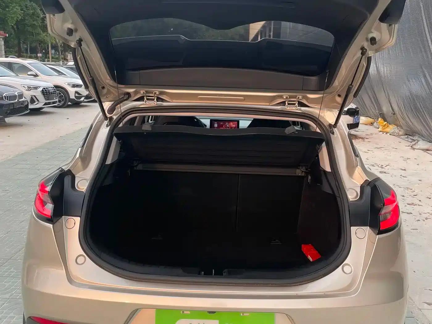 Geely Emgrand S 2021 1.4T CVT Premium Edition — миниатюра 23