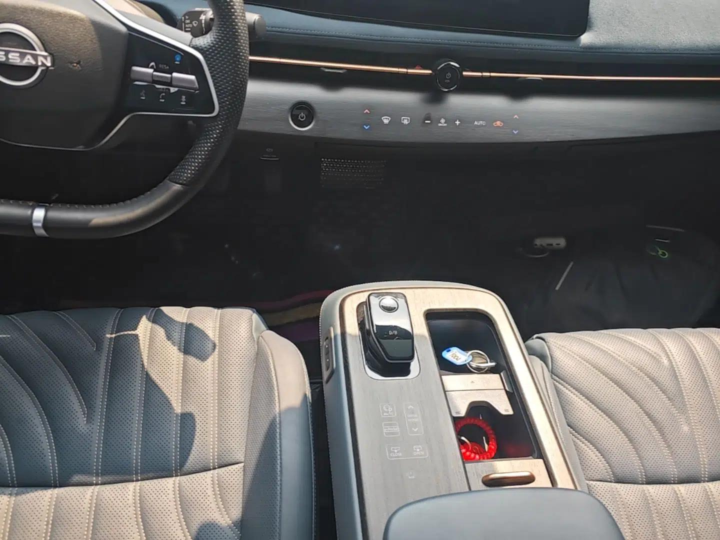 Nissan ARIYA 2022 Four-Wheel-Drive High-Performance Top-Tier Model — миниатюра 16