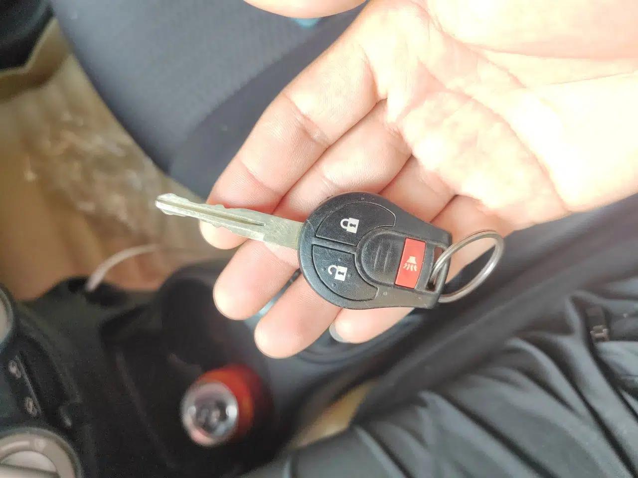 Nissan March 2010 1.5L Manual E-Xuan Edition — миниатюра 9