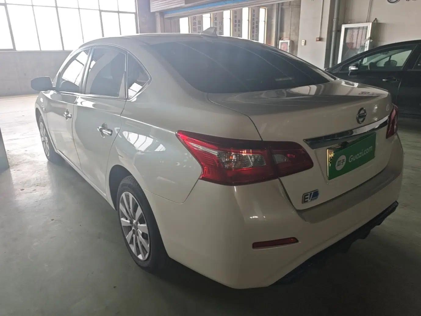 Nissan Sylphy EV 2018 Smart Edition — миниатюра 4