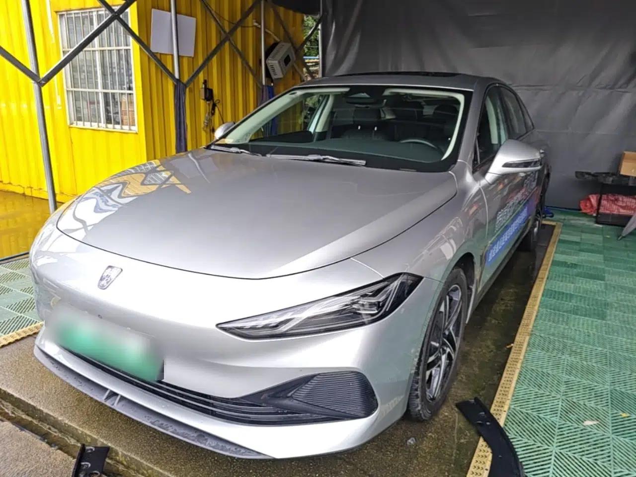 Roewe D7 2023 DMH 125km Flagship Edition — миниатюра 1