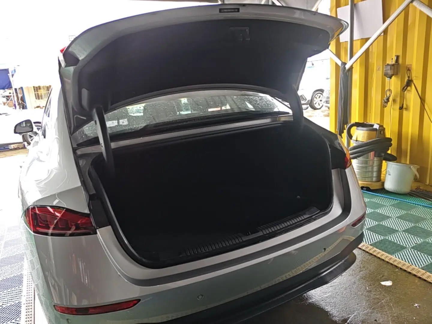 Roewe D7 2023 DMH 125km Flagship Edition — миниатюра 21