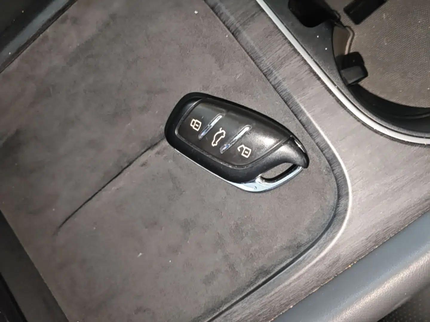 Roewe D7 2023 DMH 125km Flagship Edition — миниатюра 22