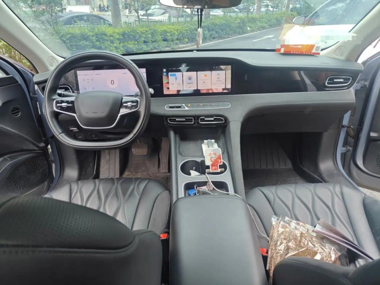 Roewe D7 2023 DMH 125km Excellence Edition — миниатюра 18