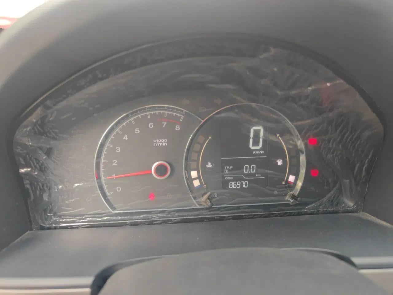 Roewe 350 2015 1.5L Manual Luxury Sunroof Edition — миниатюра 12