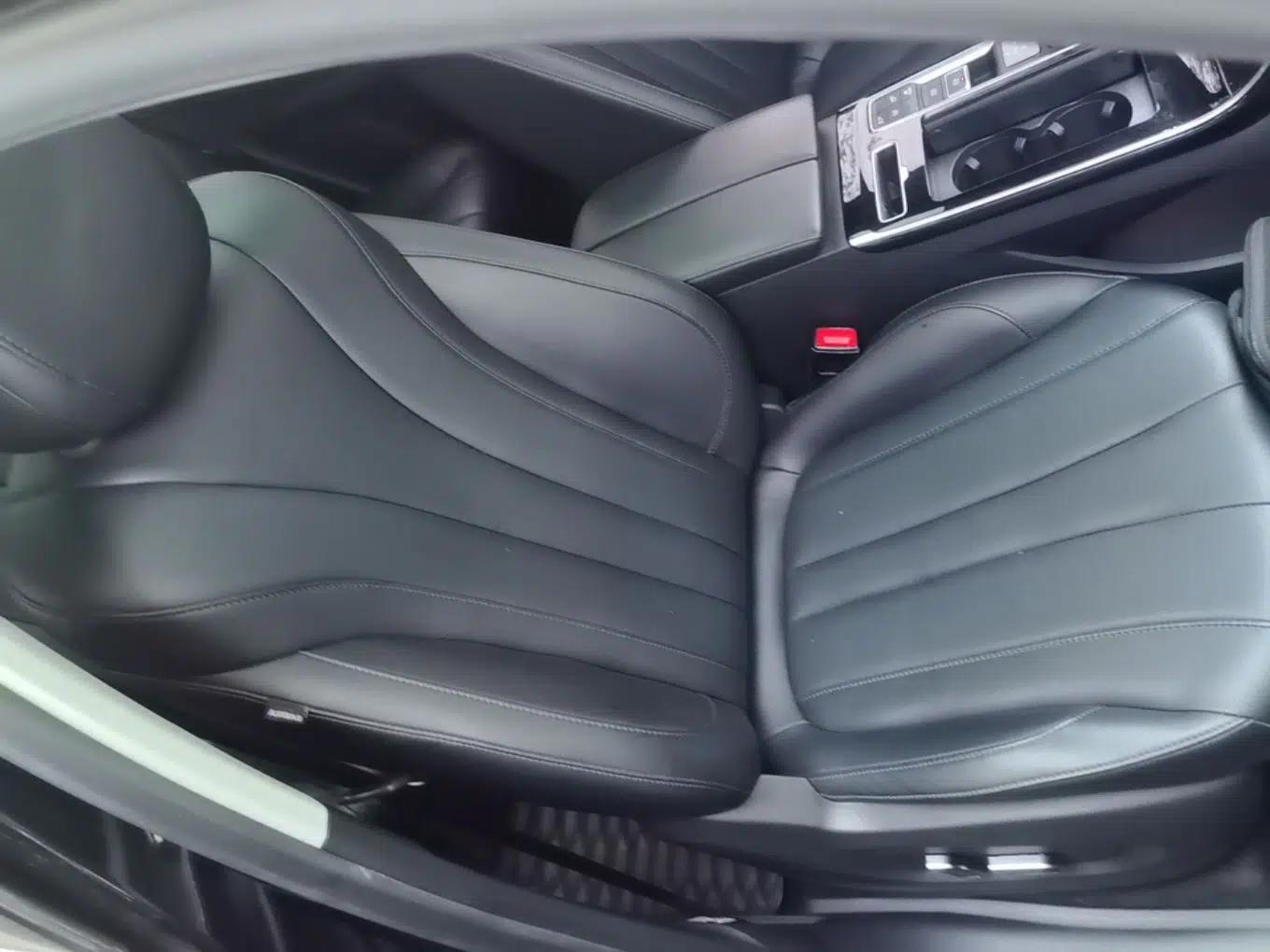 Roewe RX5 MAX 2021 Supreme Series 400TGI Automatic Smart Cabin Prestige Edition — миниатюра 23