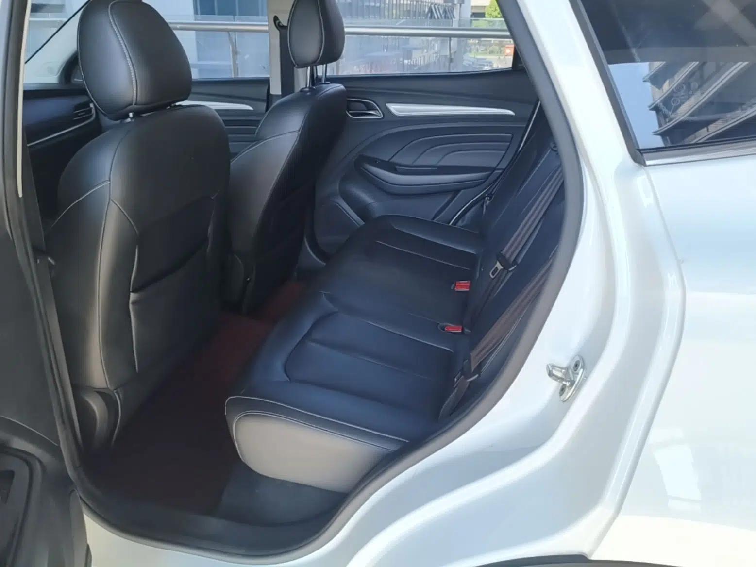 Roewe RX3 2018 1.6L CVT Flagship Edition — миниатюра 19