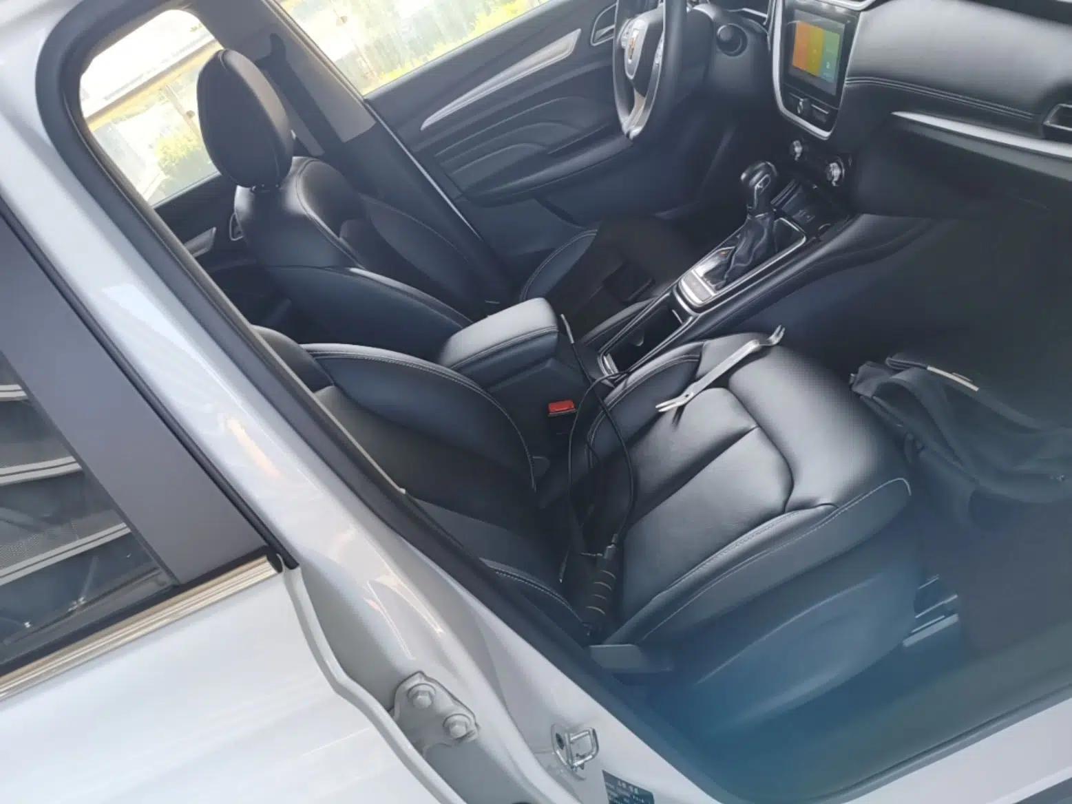 Roewe RX3 2018 1.6L CVT Flagship Edition — миниатюра 23